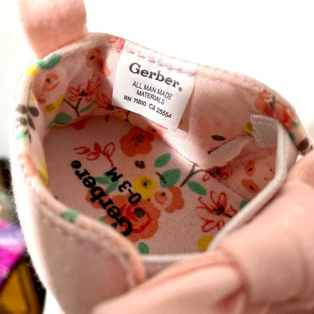 GERBER Baby Girl’s Jersey Pink Crib Shoe with Bow. Size 0-3 Months